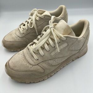 Cream Women’s Classic Reebok